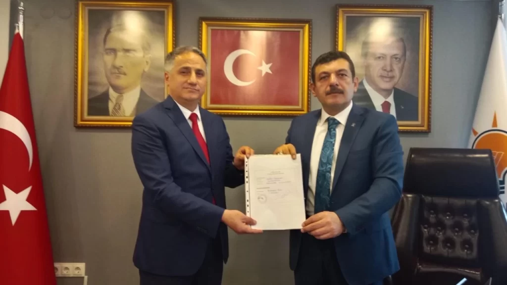 İstifa etti, Aday Adayı oldu…