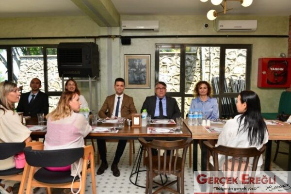 Kazakistanlı misafirlerle bir arada…