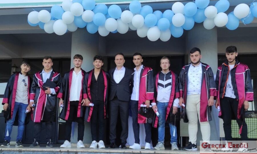 Mezun olup, kep attılar…