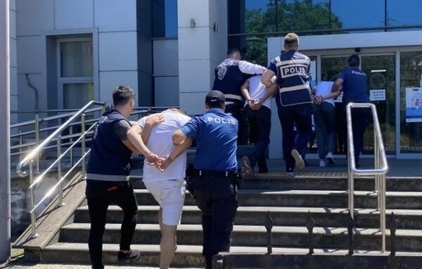 5 kişi gözaltına alındı…