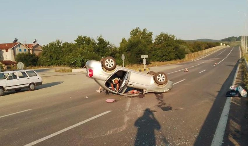 Otomobil takla attı…