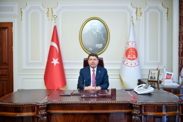 Bakan Tunç, Mahkumlara müjdeyi verdi…