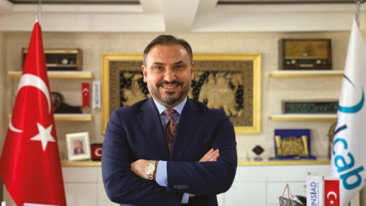 Başkanlığı bıraktı, takımın adı değişti…