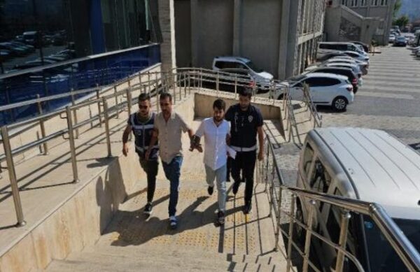 Seni vurmaya geliyorum…