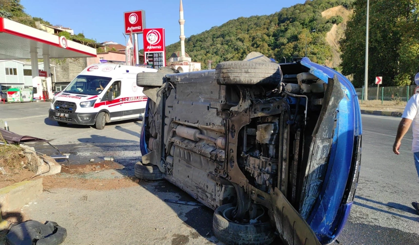 Virajı alamayınca takla attı…