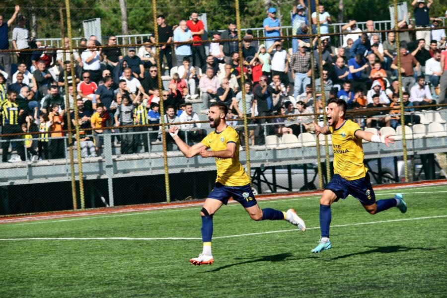 Lige giremez denilen takım LİDER…