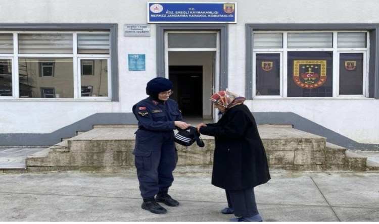 Çanta sahibini buldu…