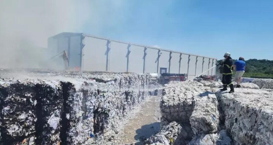 Kağıt fabrikasında yangın…