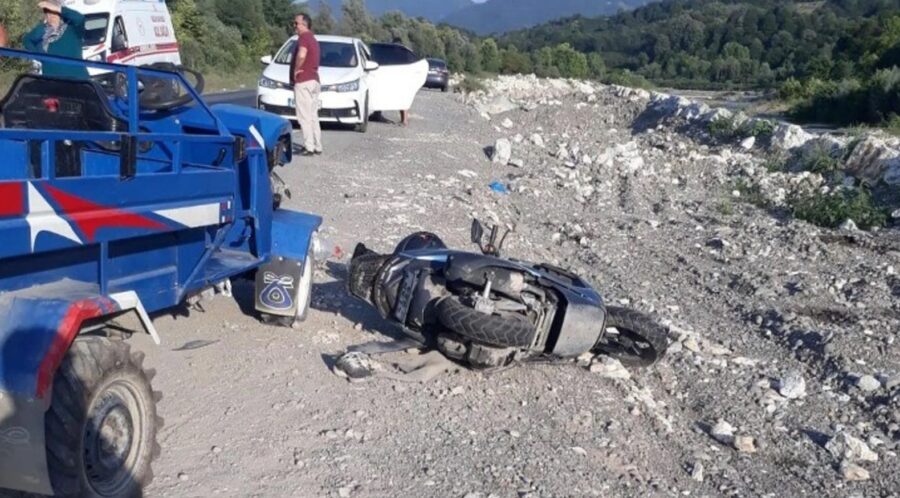 Patpat ile çarpışan motosiklet sürücüsü yaralandı…