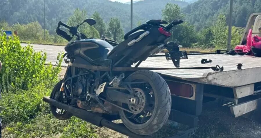 Arkadan gelen araçlar, hayatına mal oldu…