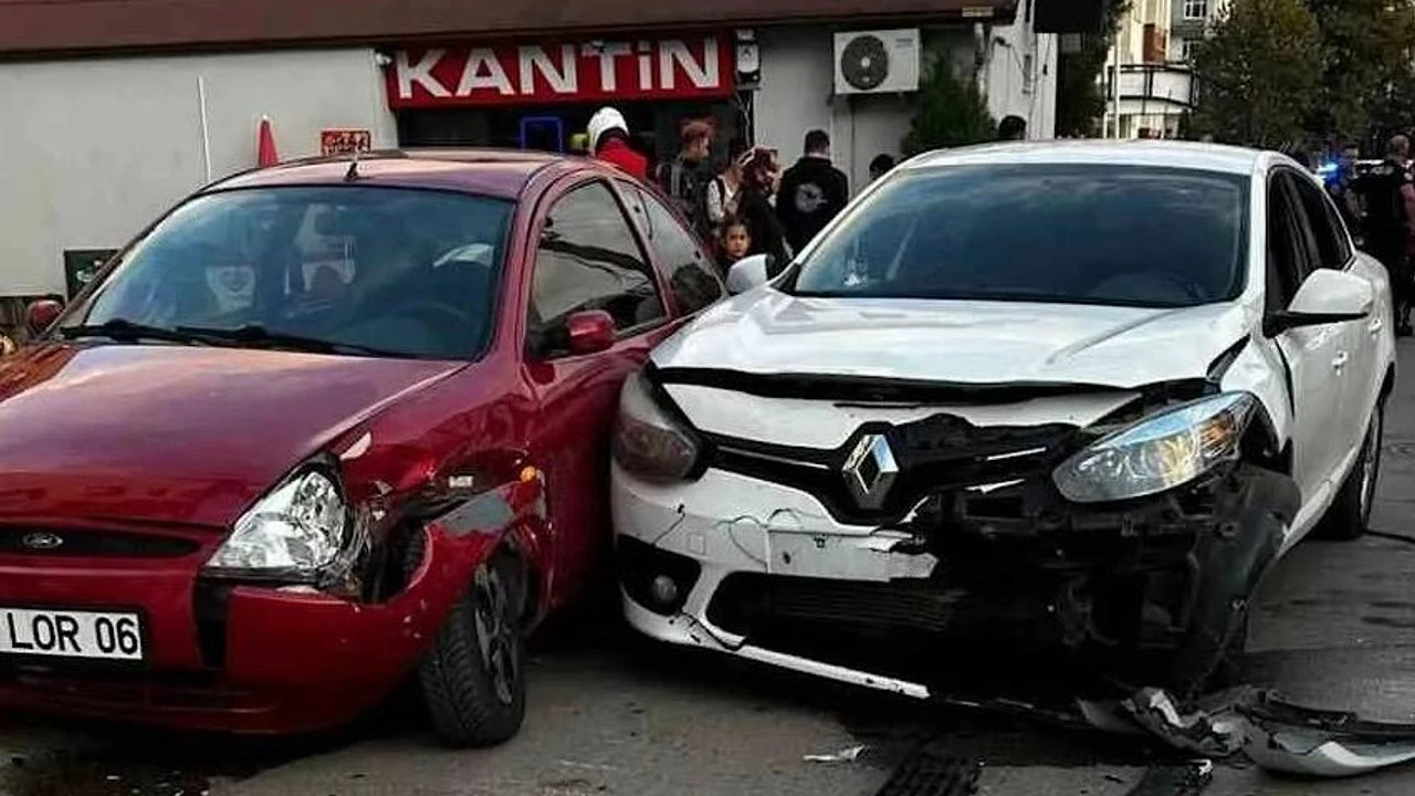 Kafa kafaya çarpıştılar…