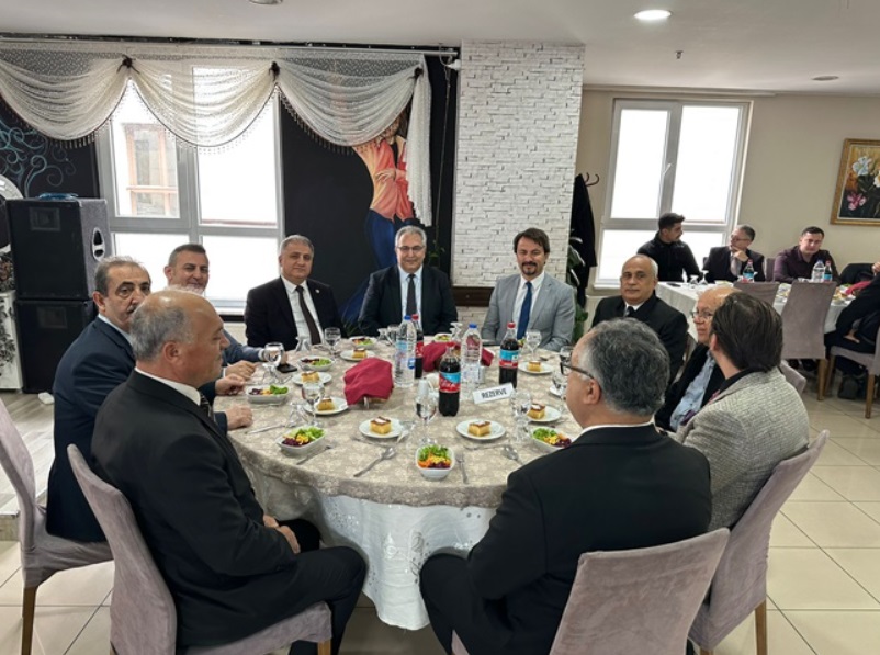 Kaymakam Yapıcı, gazetecileri unutmadı…