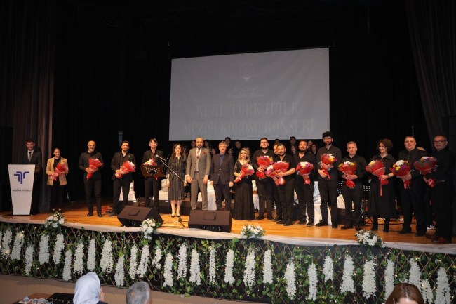 Öğretmen ve öğrencilerden oluşan konser…