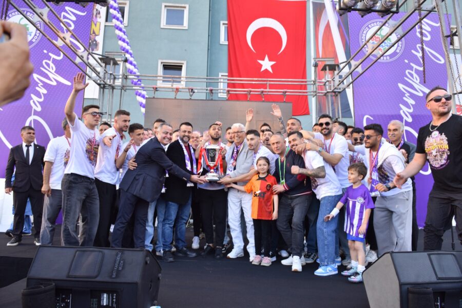Şampiyon kupasına kavuştu…