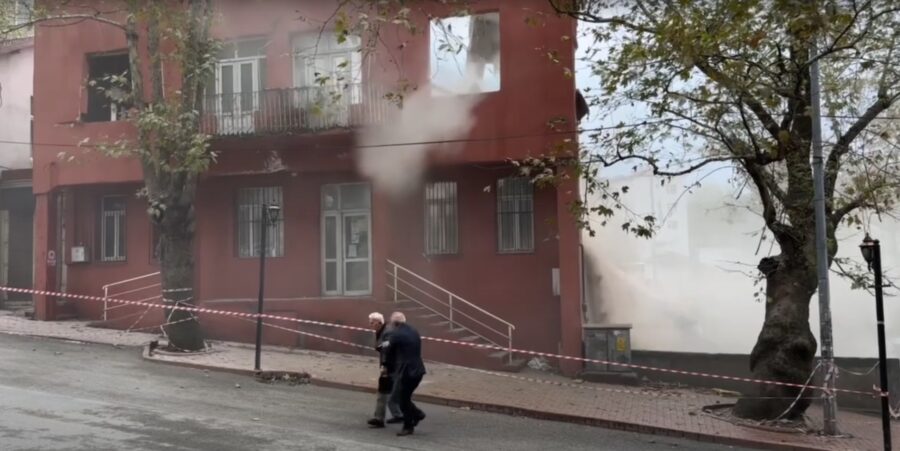 Barikatları aşarak tehlikeye davetiye çıkardılar…