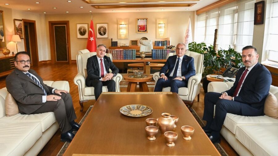 Kültür ve Turizm Bakanı’na ziyaret…