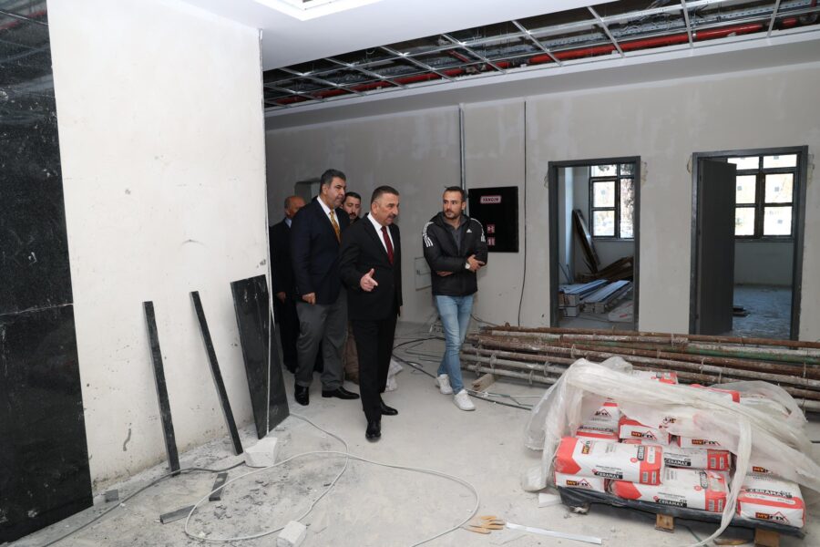 Vali, şantiye alanlarını yerinde inceledi…
