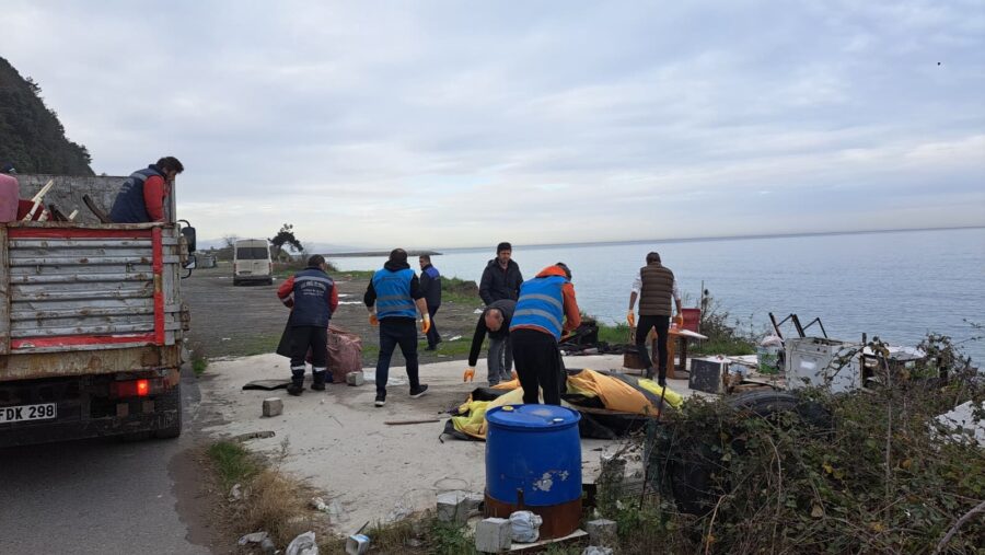 Plajlar bölgesinde kaçak yapı ve işgaller temizlendi…