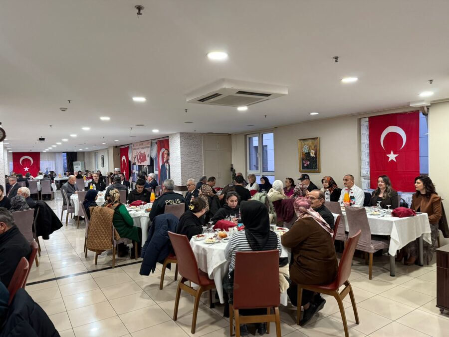 Şehit ailelerine ve gazilere iftar verildi…