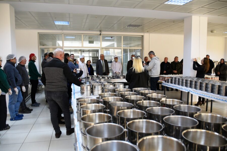 Aşevi ve gıda kolisi müracaatları sürüyor…