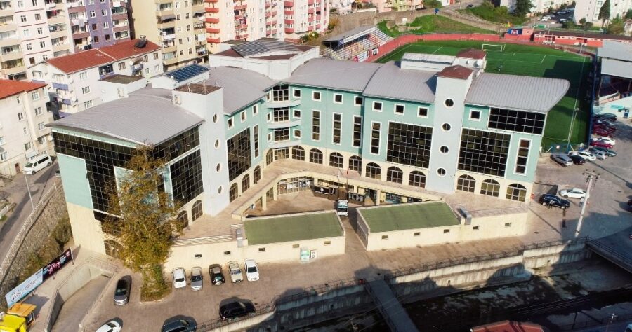 Başkan, 2 personeli de izne gönderdi…